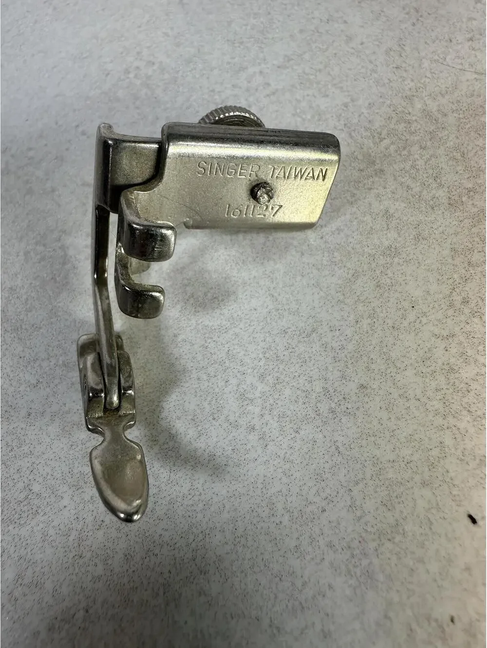 VTG Singer 161127 Adjustable Blind Hem Presser Foot Attachment